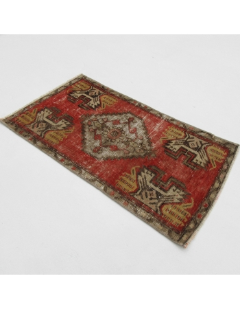 Mini Vintage Turkish Rug - 1`5" x 2`6"