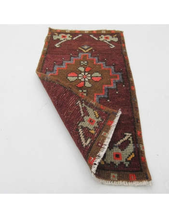 Vintage Decorative Mini Rug - 1`4" x 2`8"