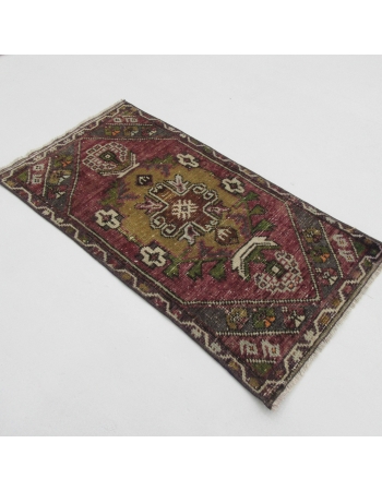 Decorative Mini Vintage Rug - 1`7" x 2`11"