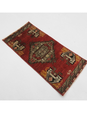 Mini Turkish Vintage Rug - 1`2" x 2`5"