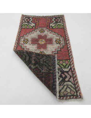 Vintage Decorative Mini Turkish Rug - 1`7" x 2`11"