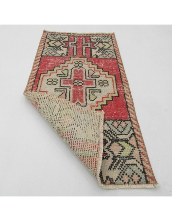 Decorative Vintage Mini Rug - 1`8" x 3`3"