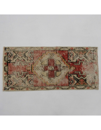 Distressed Vintage Mini Rug - 1`5" x 3`1"