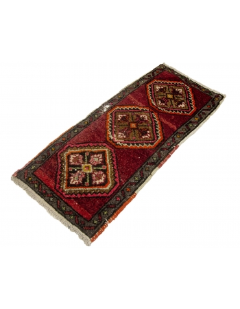 Vintage Mini Decorative Rug - 1`8" x 3`8"