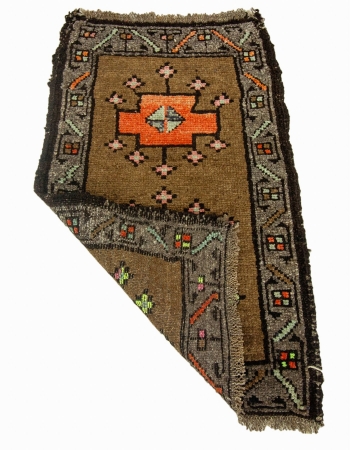 Orange & Brown Vintage Mini Rug - 1`9" x 2`10"