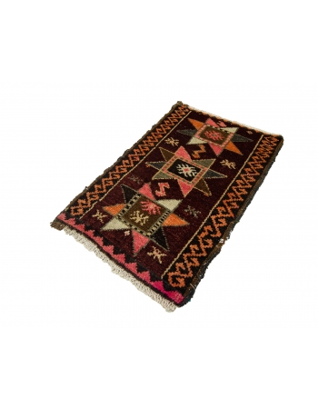 Decorative Vintage Mini Rug - 1`10" x 2`10"