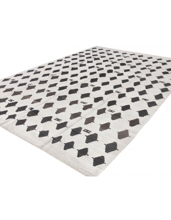 Black & White Large Hemp Kilim Rug  - 8`10